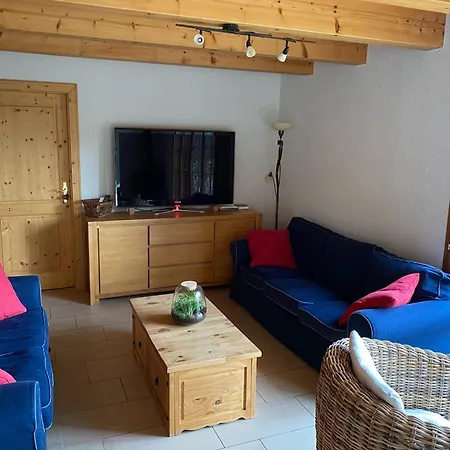 Alpilles - Familial, Recent, Equipe シャレー Chamoson